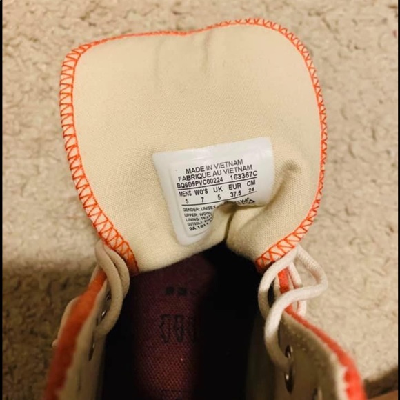 Red girl converse - Picture 6 of 6